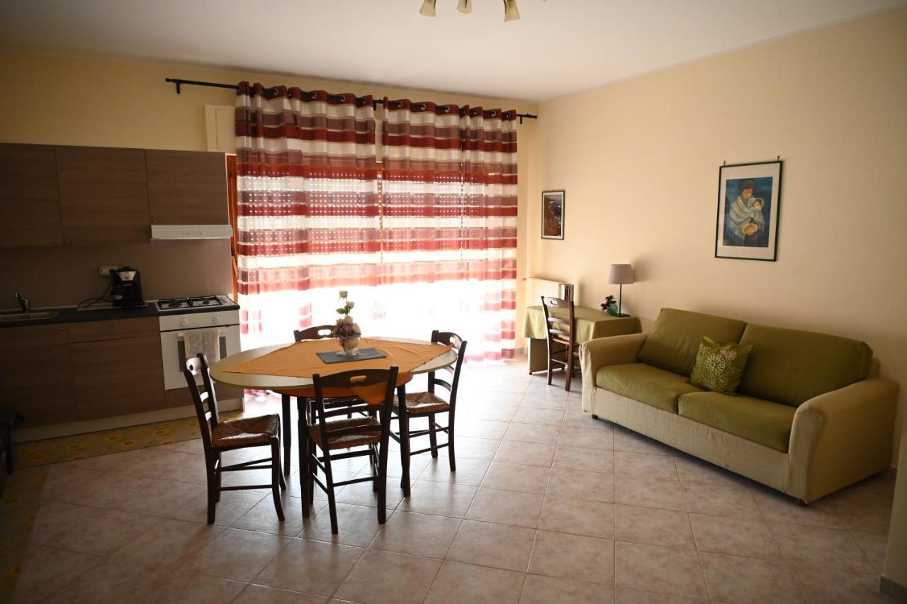 Castello Di Sotto Bed & Breakfast Milazzo Exterior photo